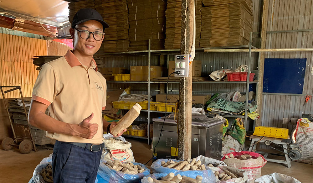 커피 나무 껍질을 깨물이로 가공할 때 이상적인 수분 함량이 8~15 인 이유는 무엇인가요